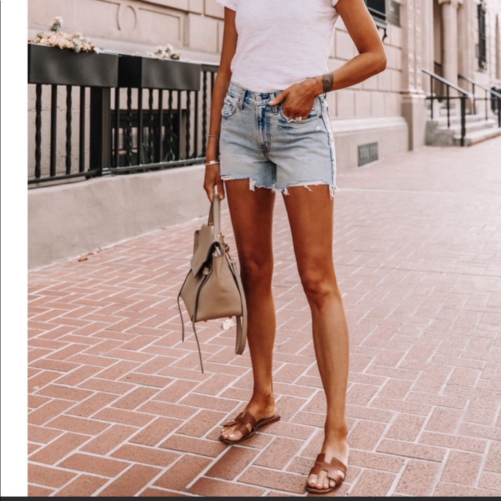 Abercrombie and Fitch Mid Rise The Boyfriend Short in Medium Wash